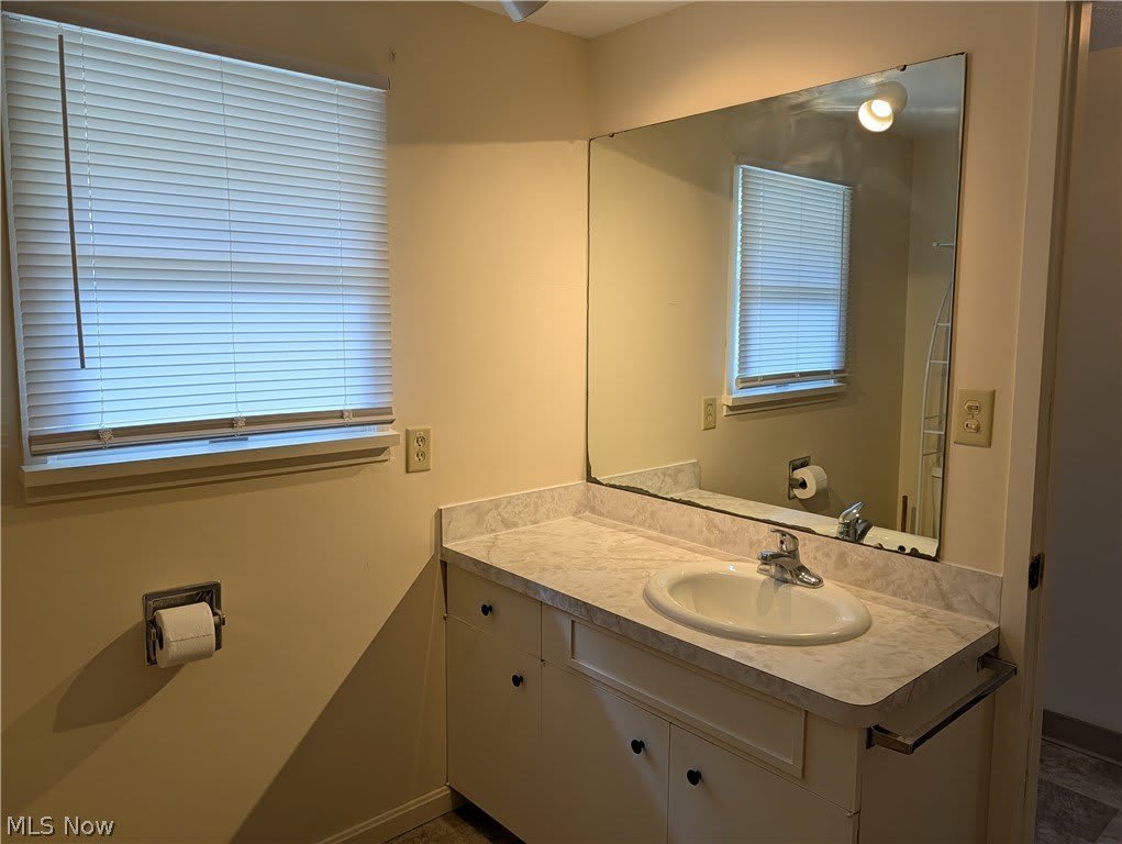 13992 E Center Street – photo 5