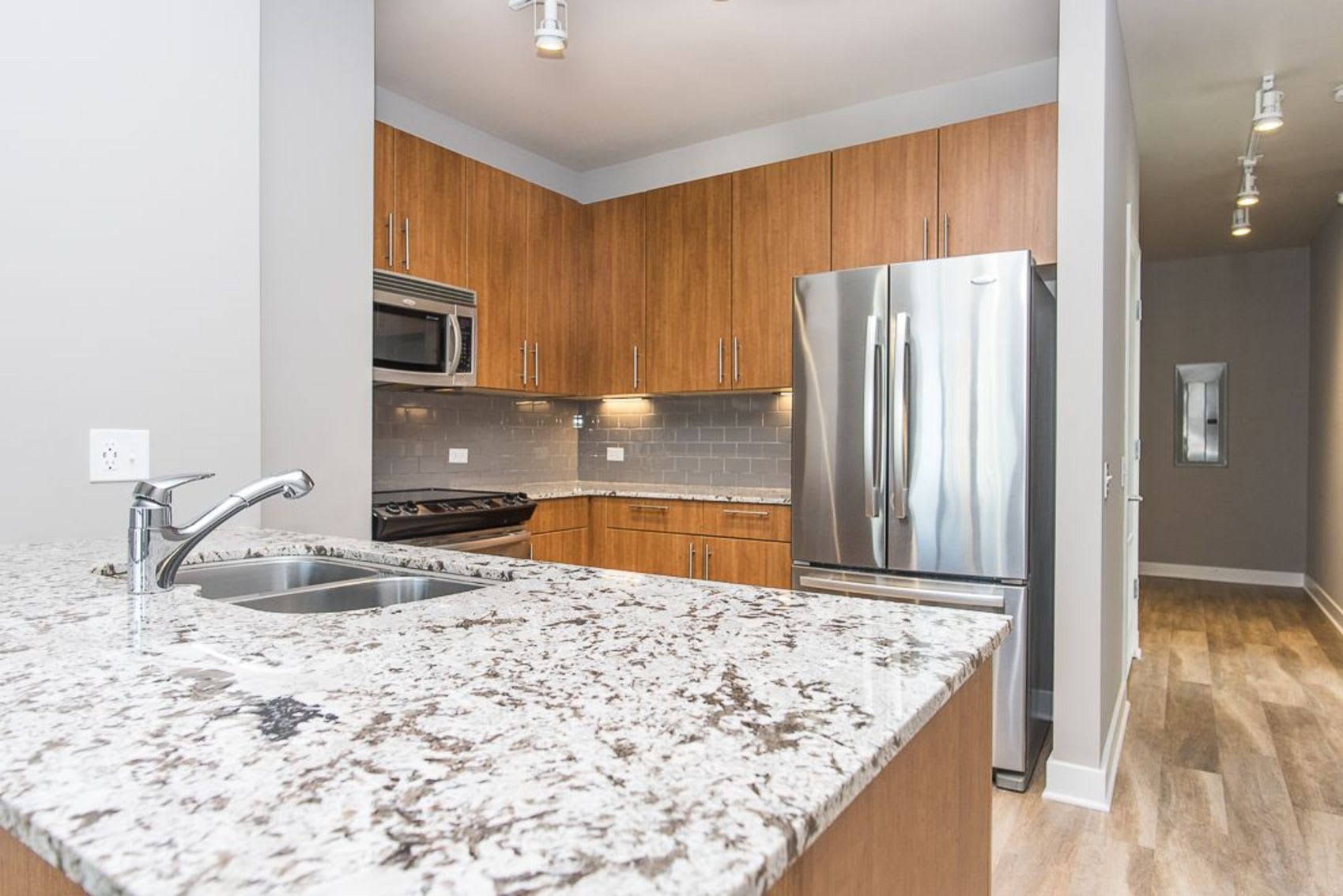 539 N State St – photo 2