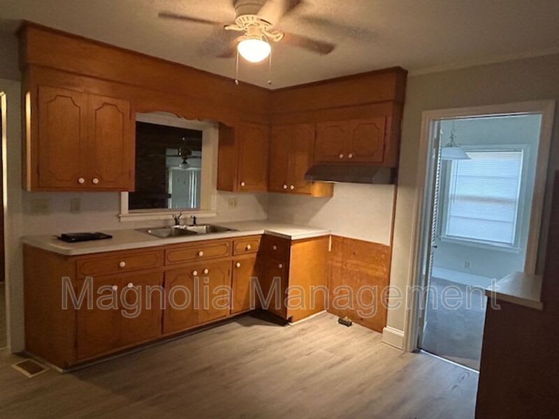 930 Buckhorn St. – photo 5
