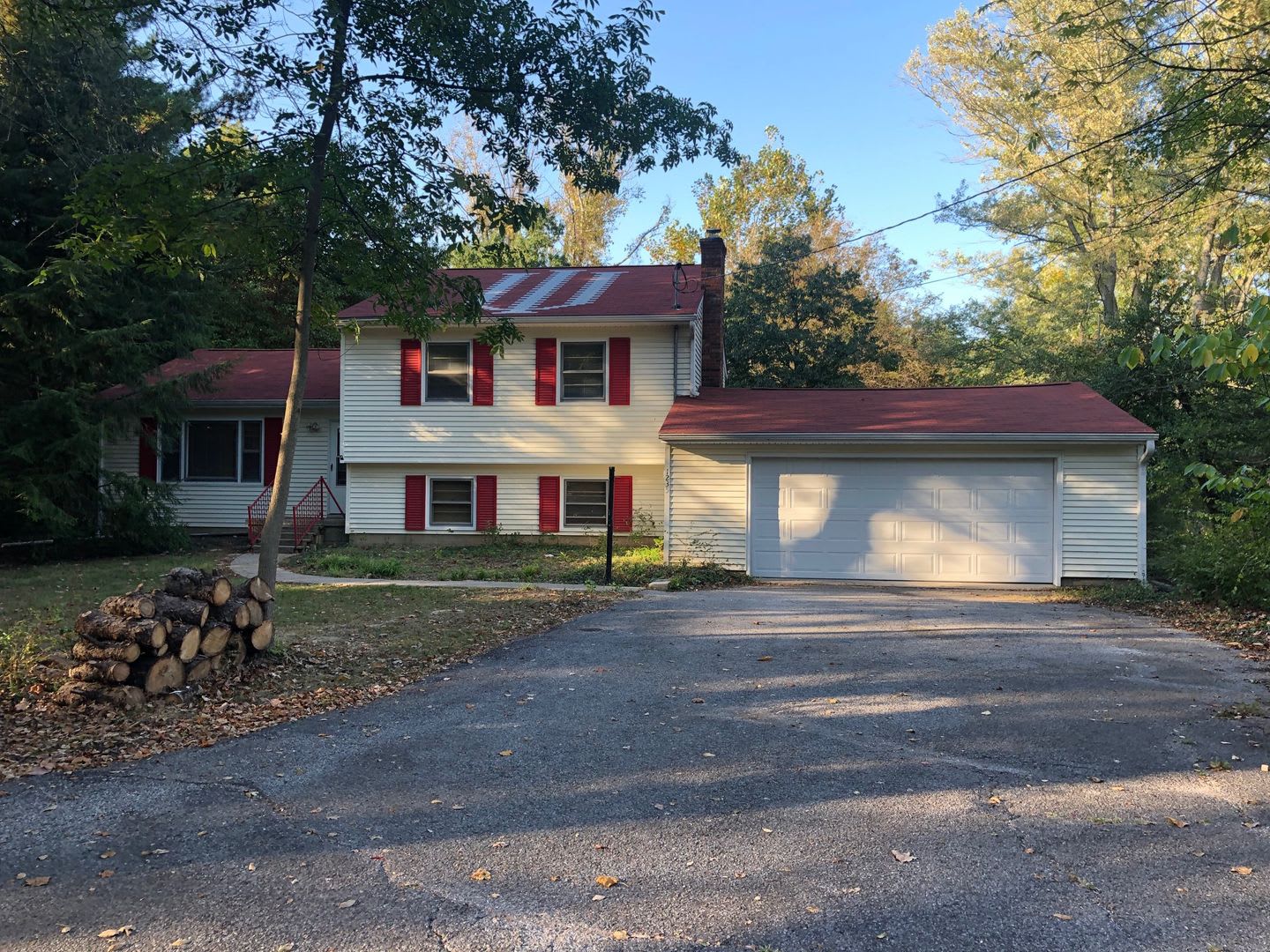 Newly renovated 4BR/2BA home, across from IU Stadium and Golf Course! – photo 2