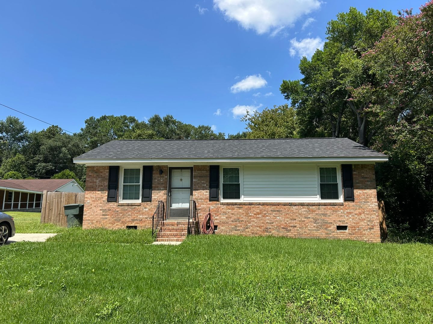 Spacious 3 Bedroom Home With Expansive Backyard – photo 1