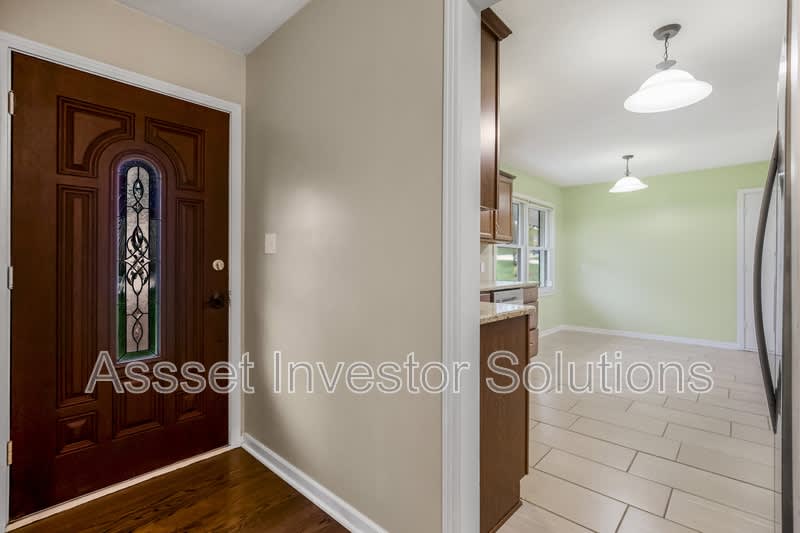 8400 State Line Rd – photo 3