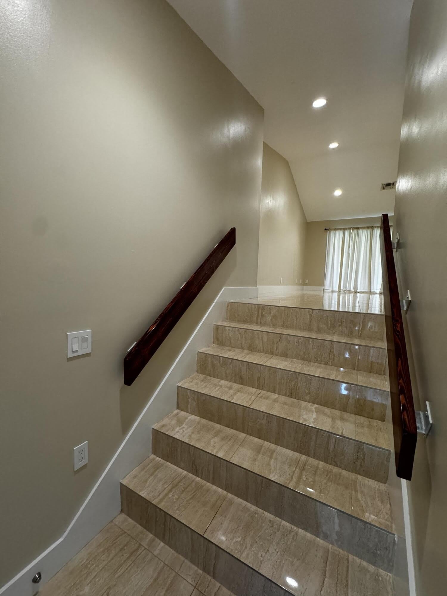 5520 Coach House Circle – photo 4