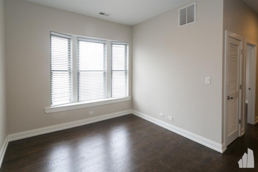 2943 W Diversey Ave – photo 4