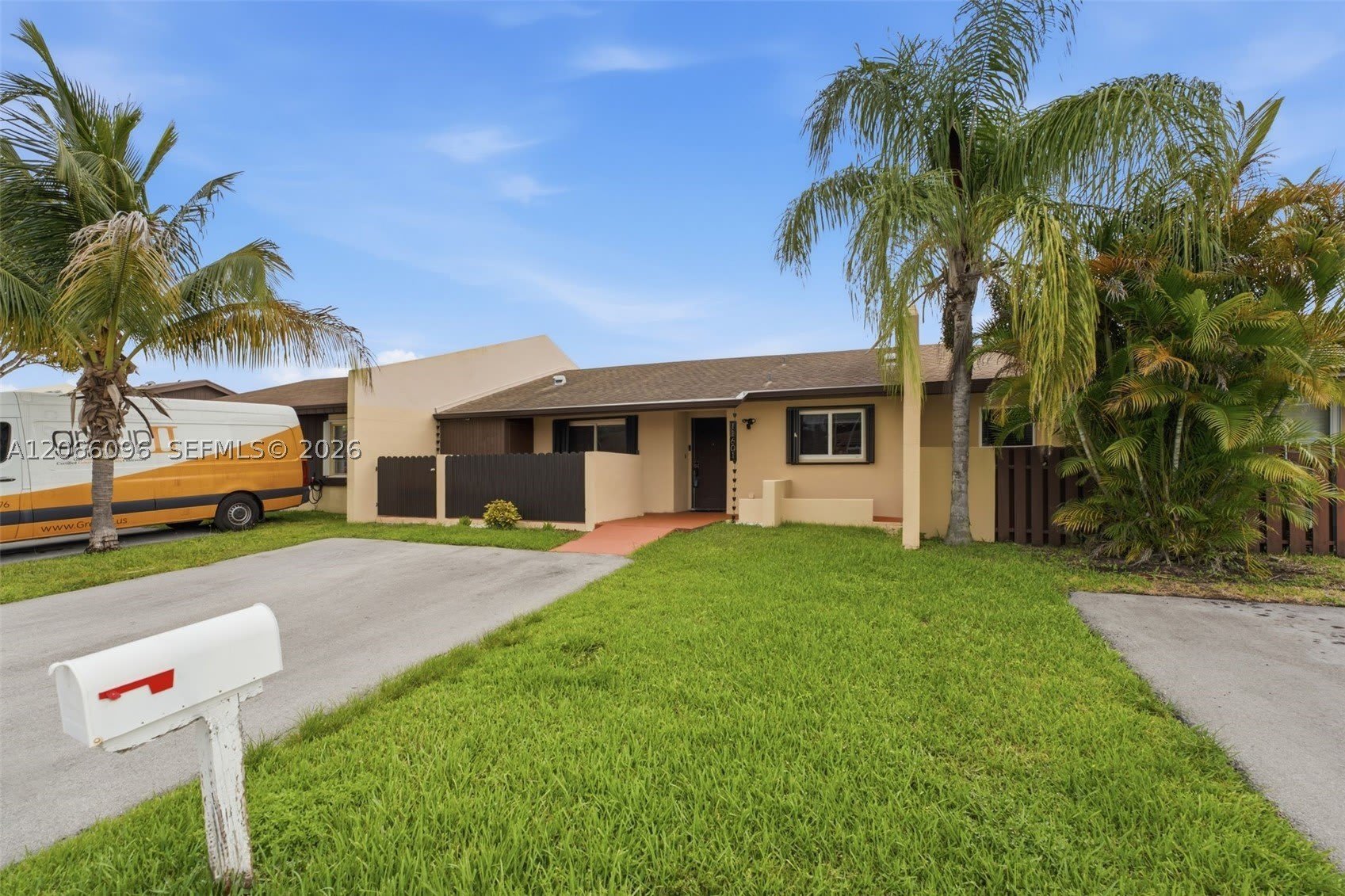 11601 SW 123rd Ave – photo 3