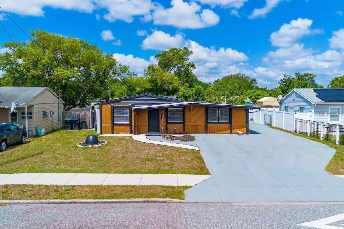 1118 OVERDALE Street – photo 1