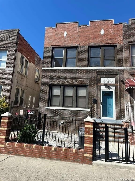 102 E 96th Street – photo 1