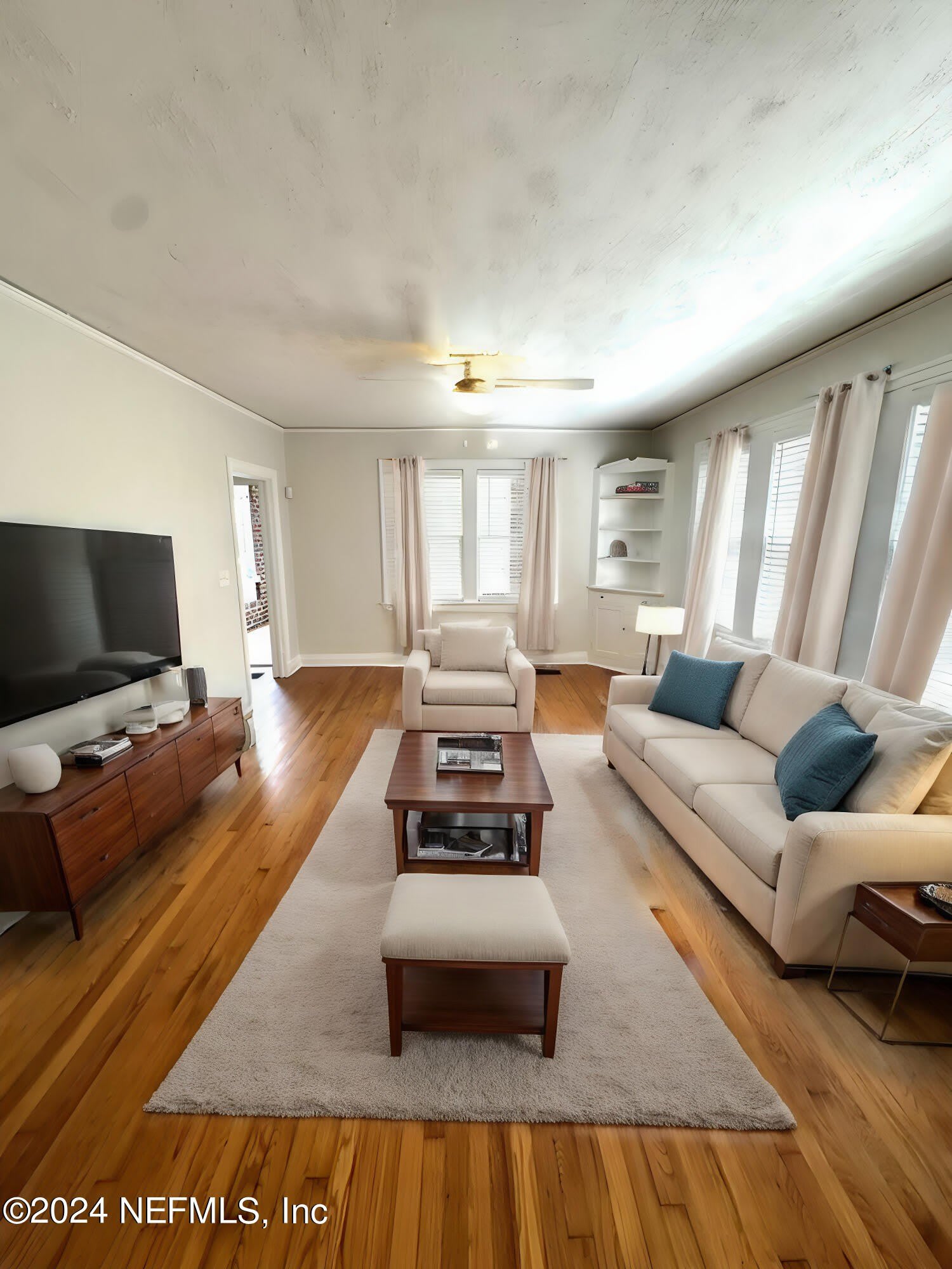 2559 DELLWOOD Avenue – photo 5