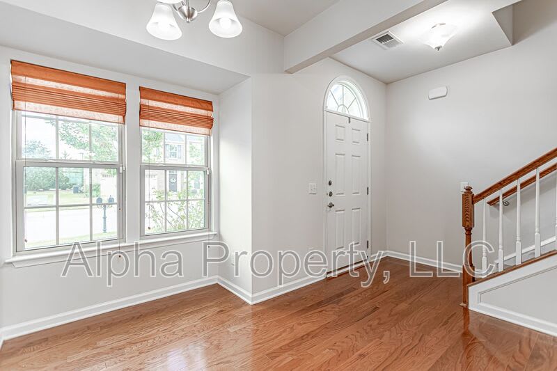 106 Middleby Way – photo 5