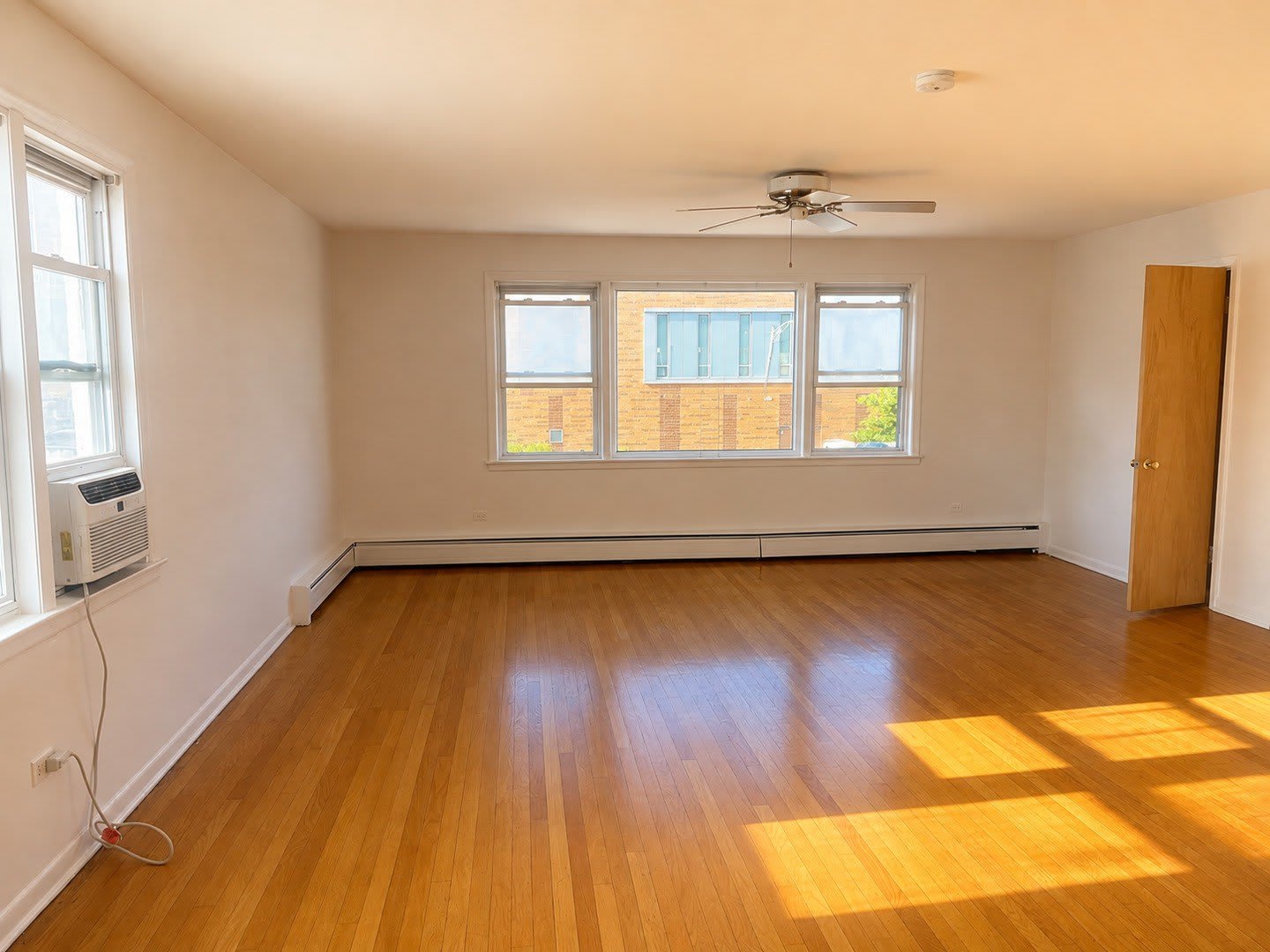 3923 HOWARD Street – photo 2