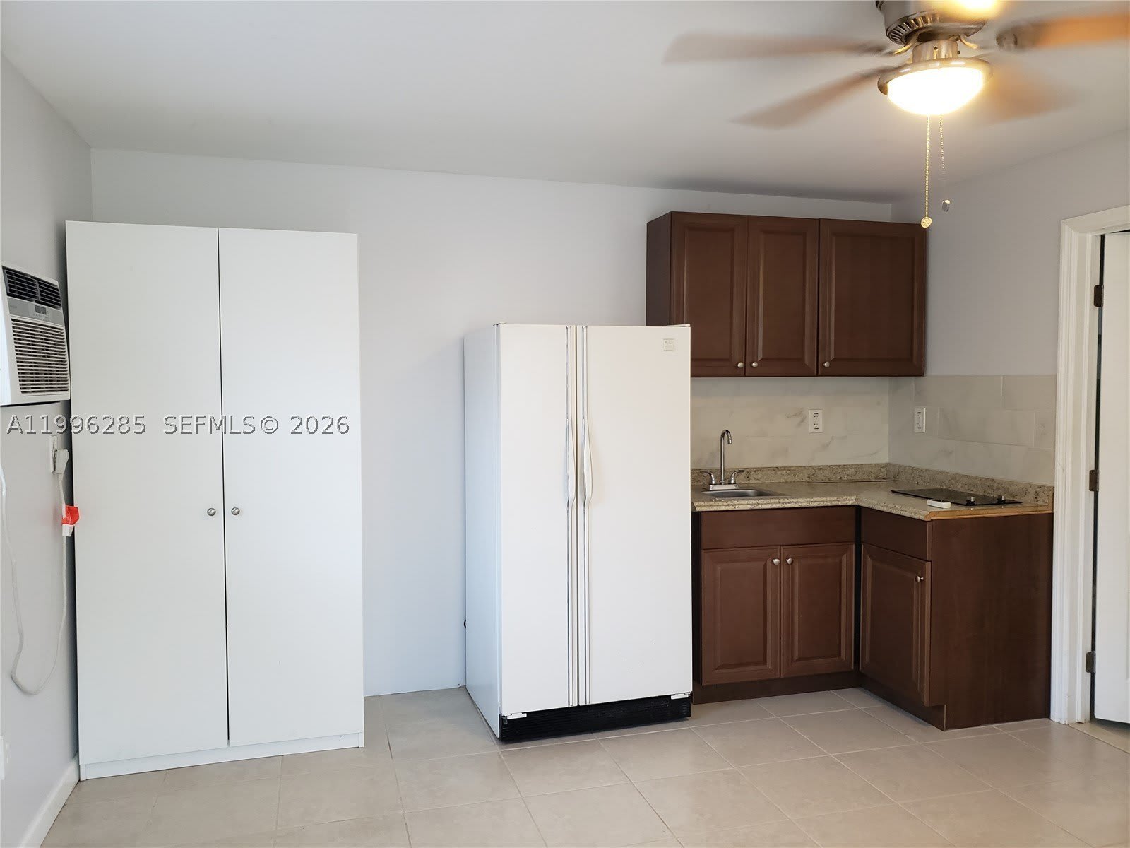 2481 Sw 11 St – photo 1