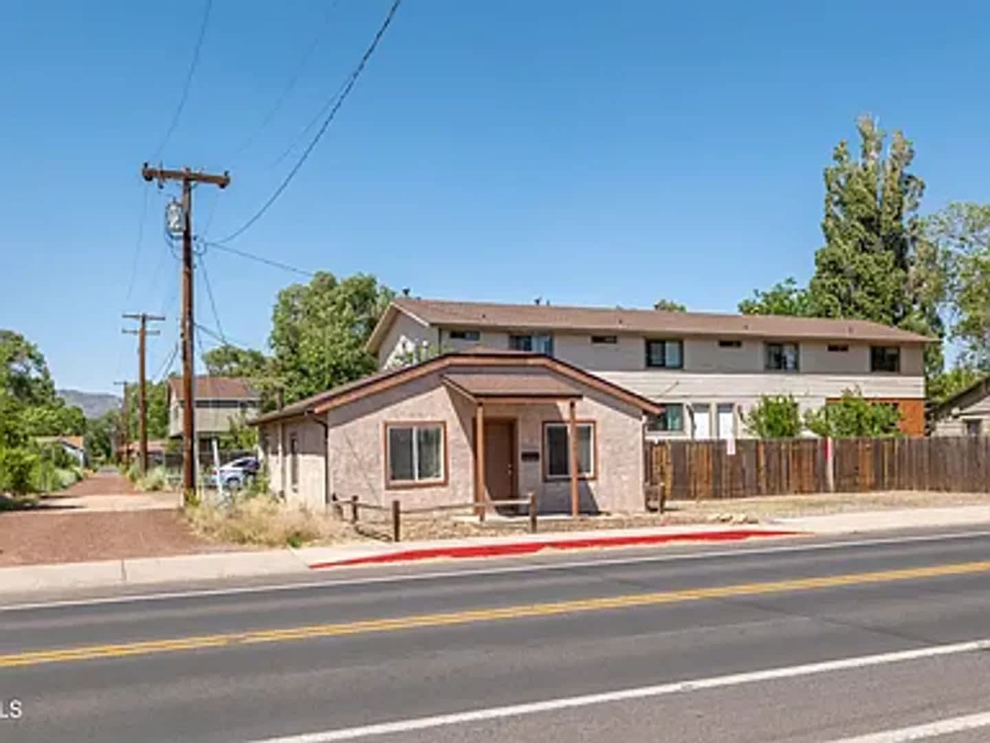 Available for lease near NAU: 114 E Franklin Ave, Flagstaff, AZ 86001. – photo 2