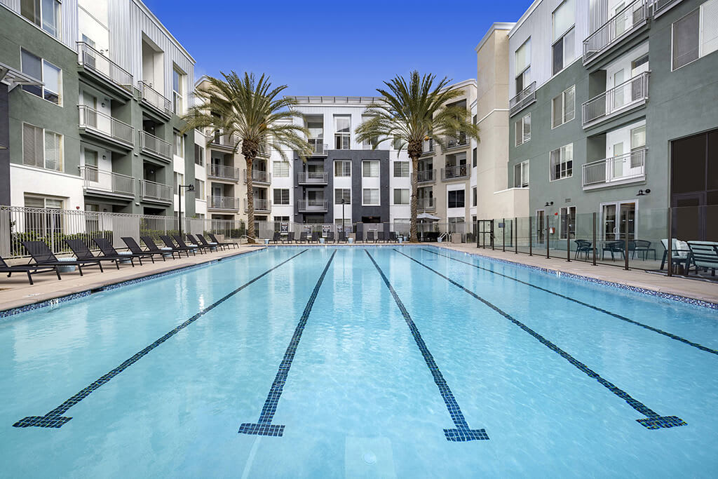 Main & Jamboree Apartments – photo 4