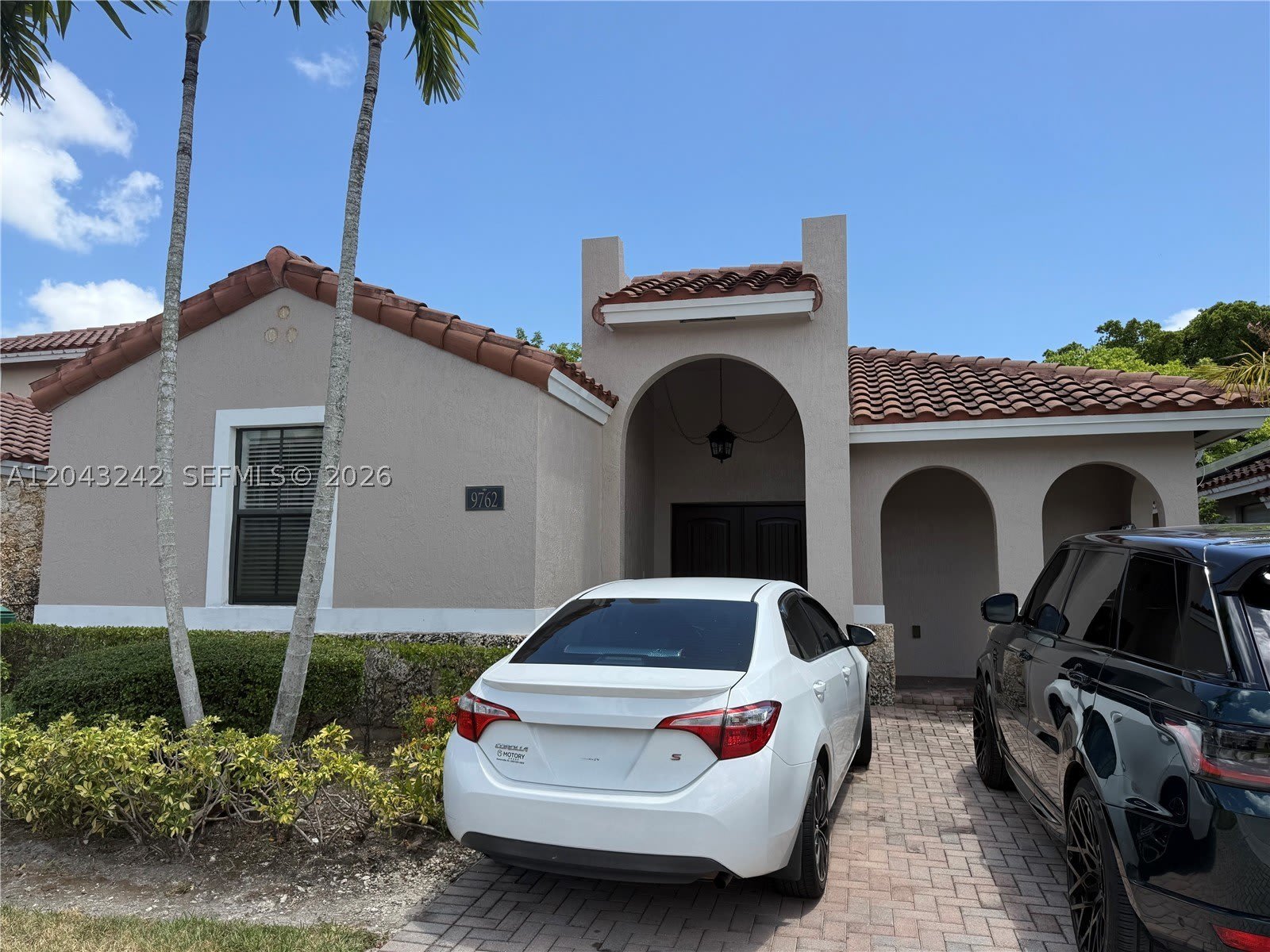 9762 NW 8th Ter – photo 1