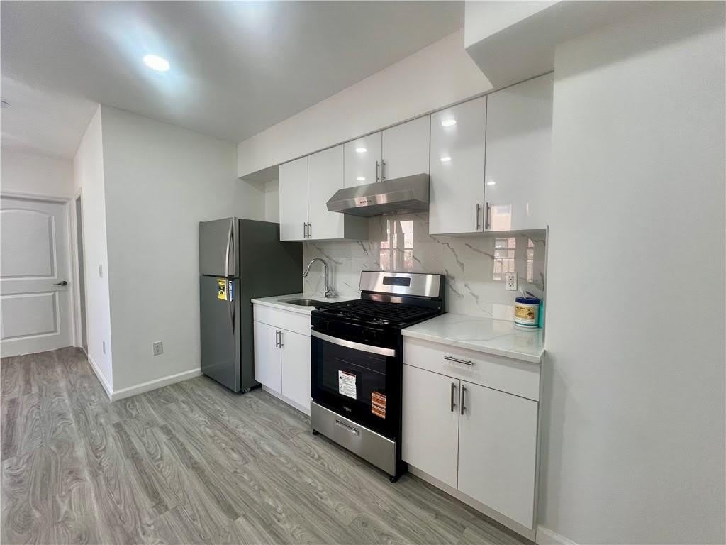 186 Erasmus Street – photo 3