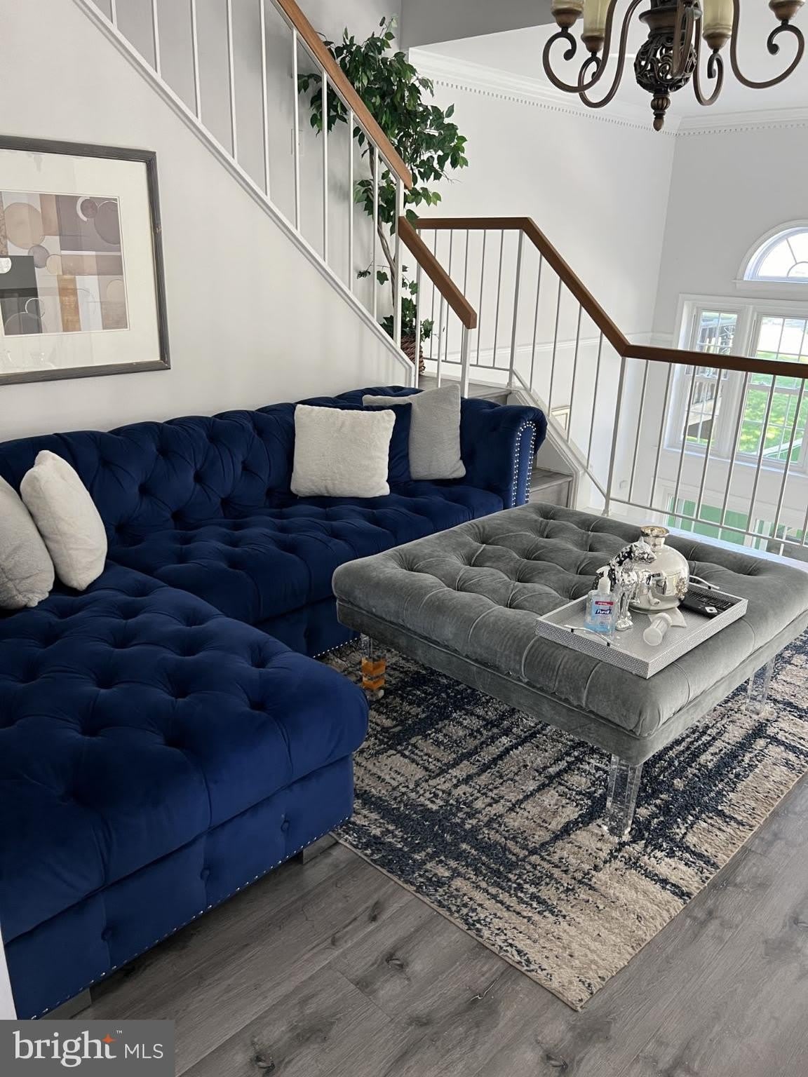 8719 DELCRIS Drive – photo 2
