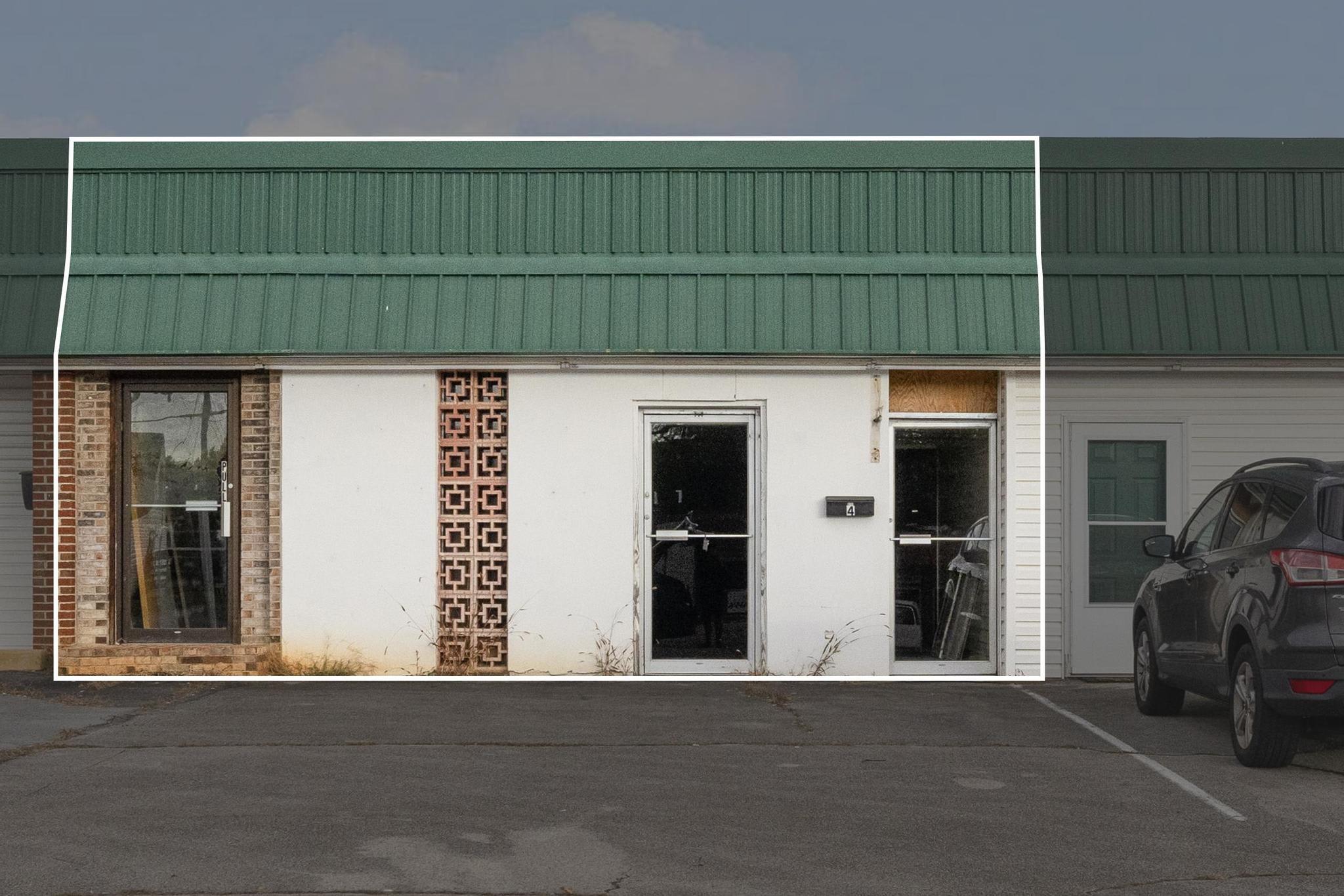 2908 Bloomingdale Road – photo 1