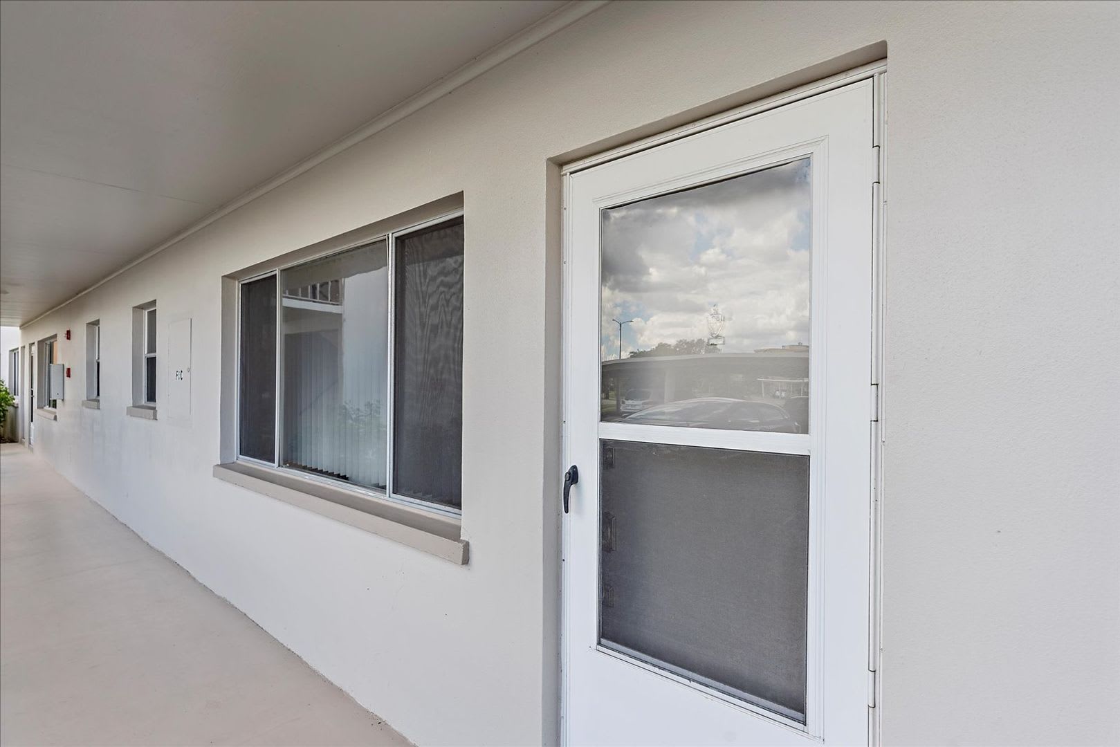 Furnished Rental – 1BD/1BA Condo in Ironwood-Pinebrook – photo 3