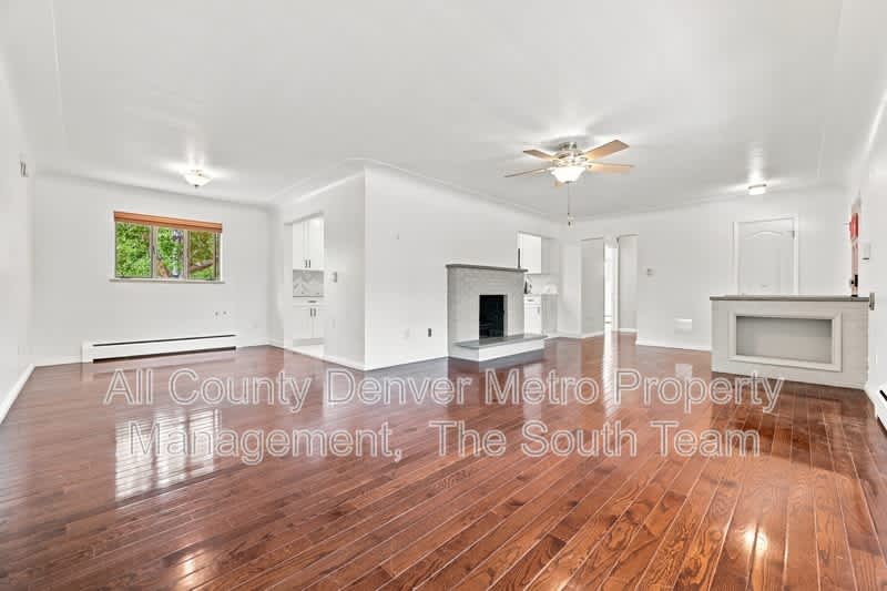 1631 Xanthia St – photo 2