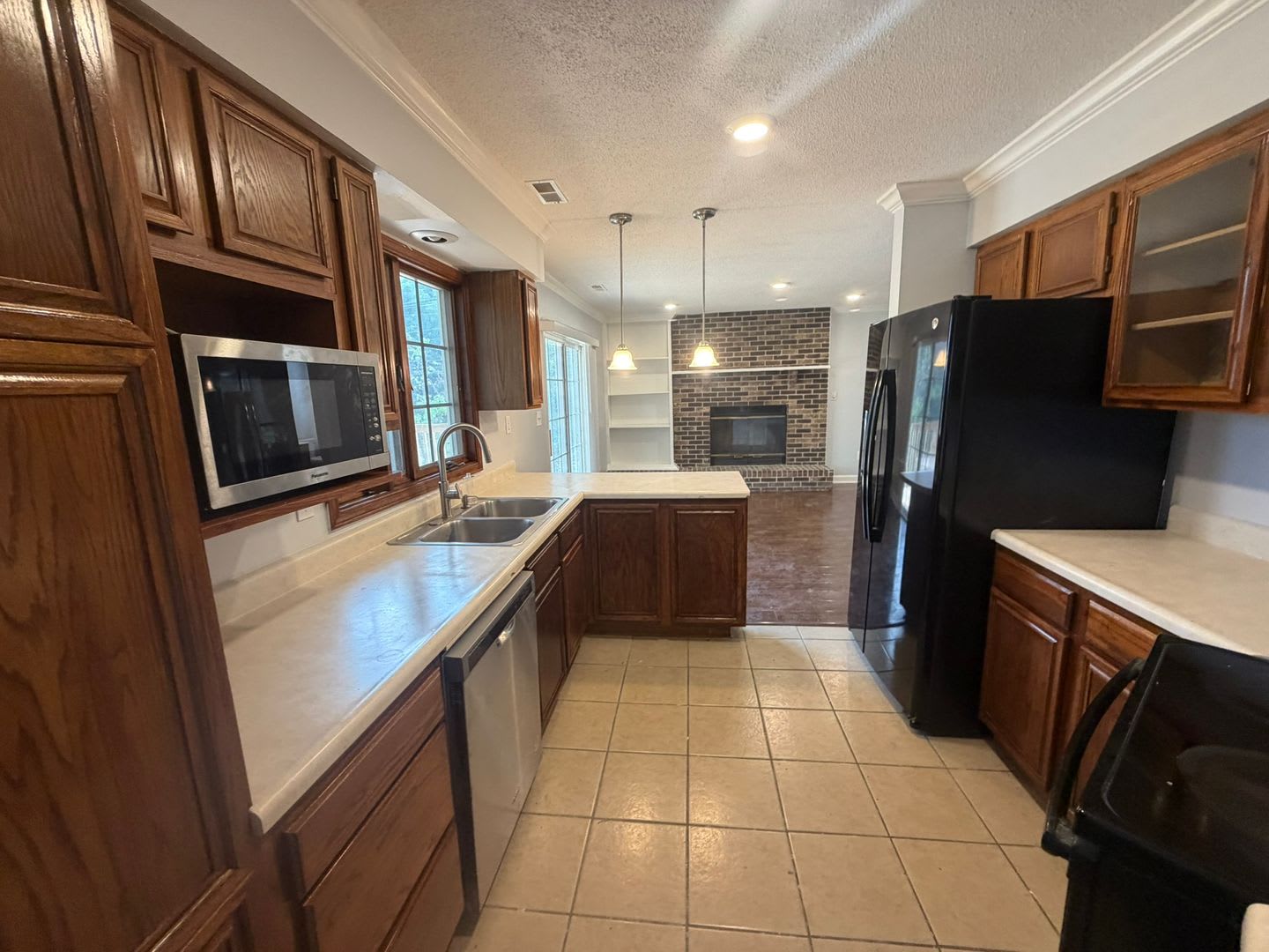 Unique 3BR/2.5BA Southwest Columbia Rental – Near Rock Bridge High! – photo 4