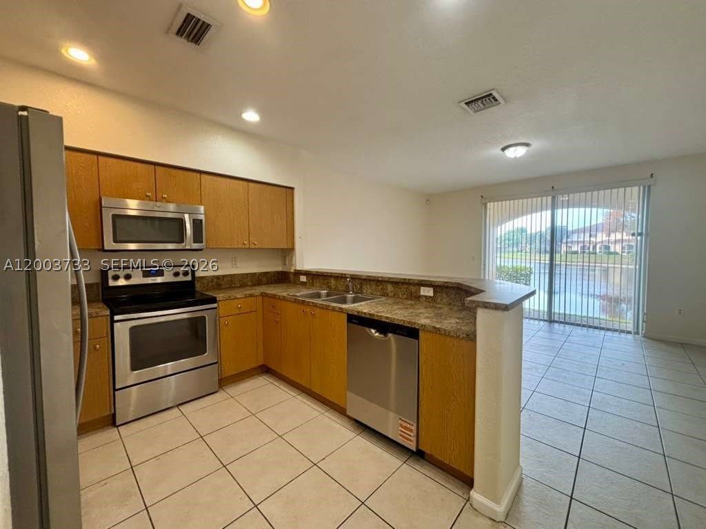 8375 SW 29th St – photo 5