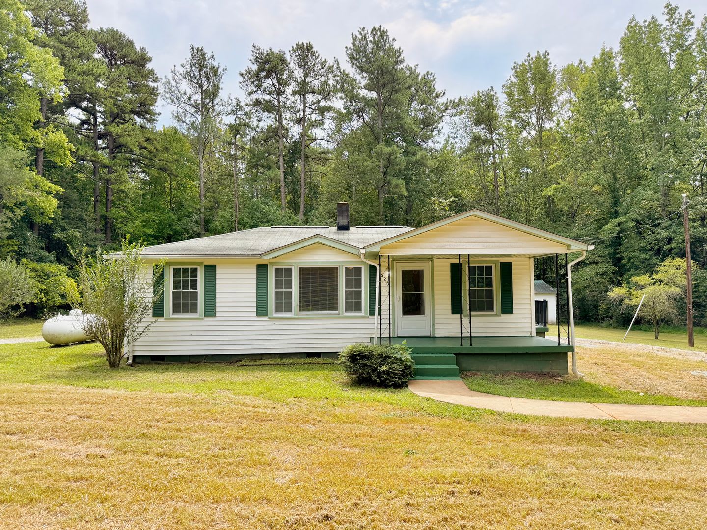 Quiet & Peaceful Rancher For Rent! – photo 1