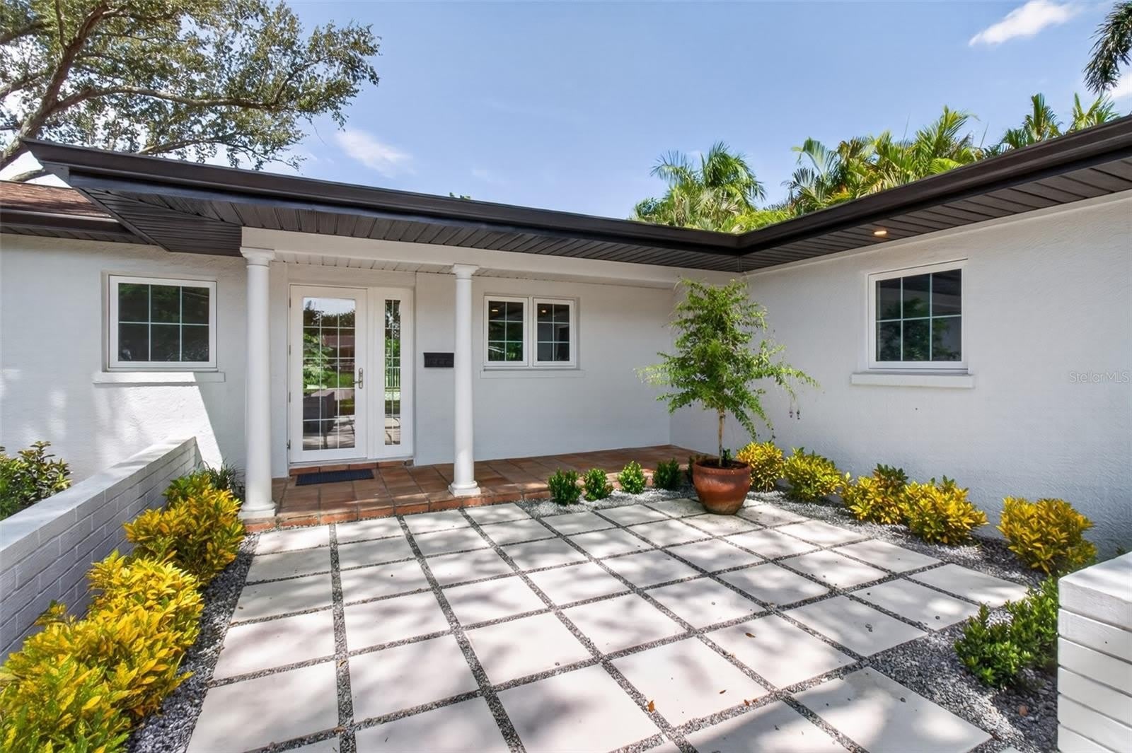 800 CORDOVA Boulevard NE – photo 4