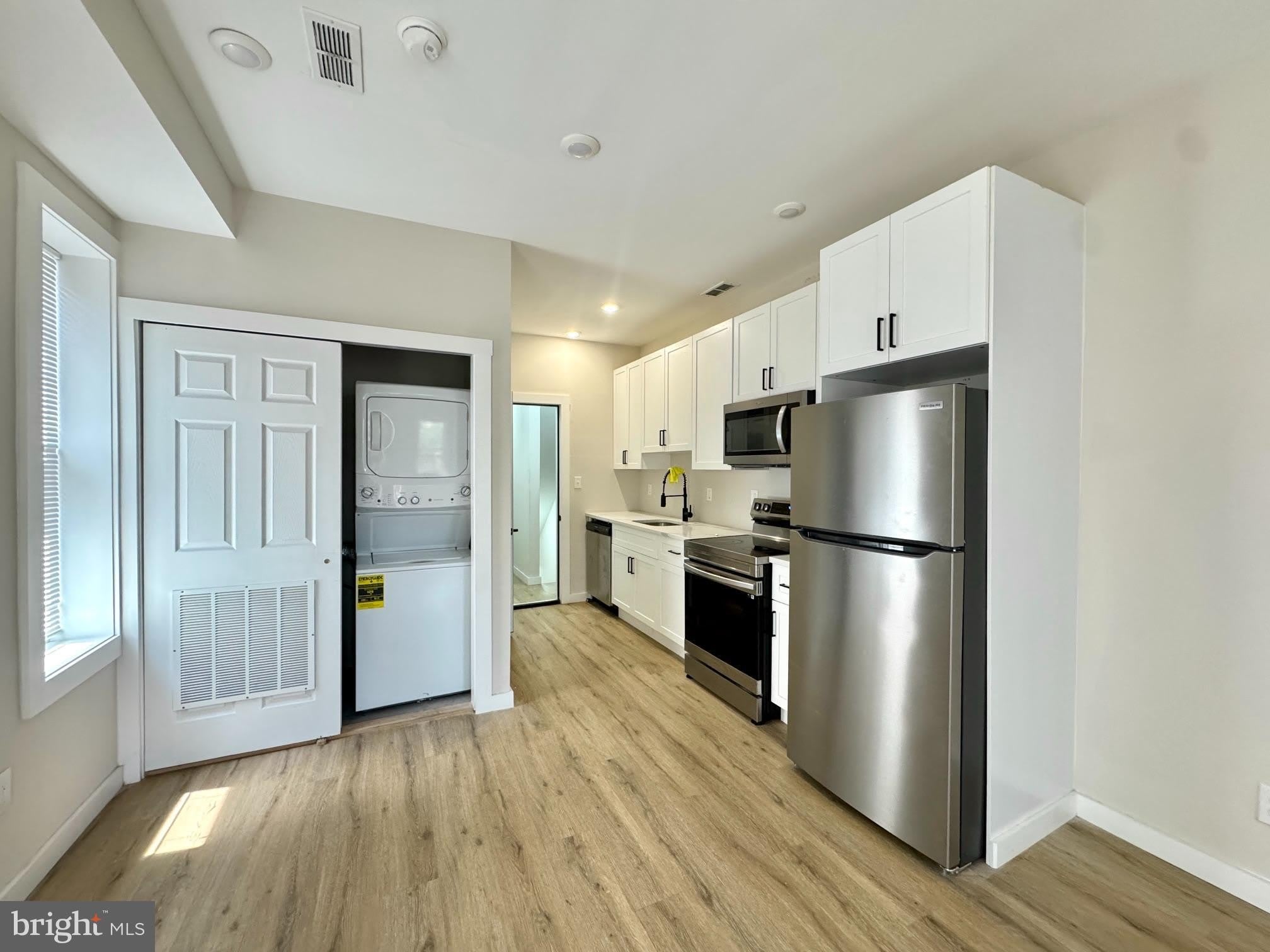 255 S 44TH – photo 3