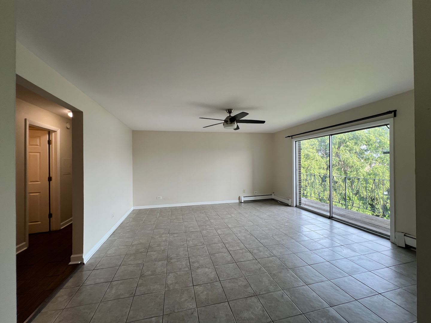 355 Bluff Ave Apt 3D La Grange, IL 60525 – photo 4