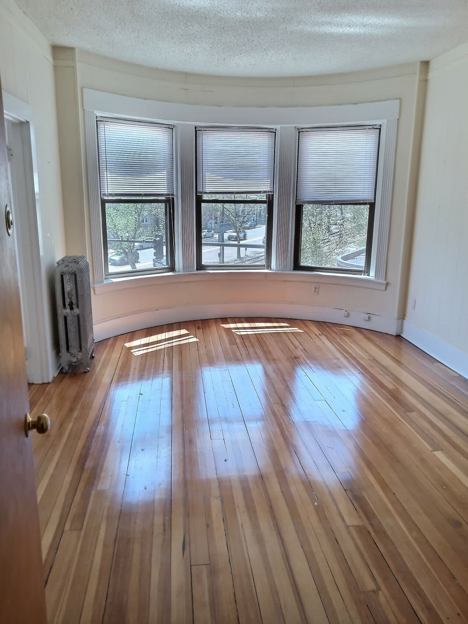 1390 – photo 4