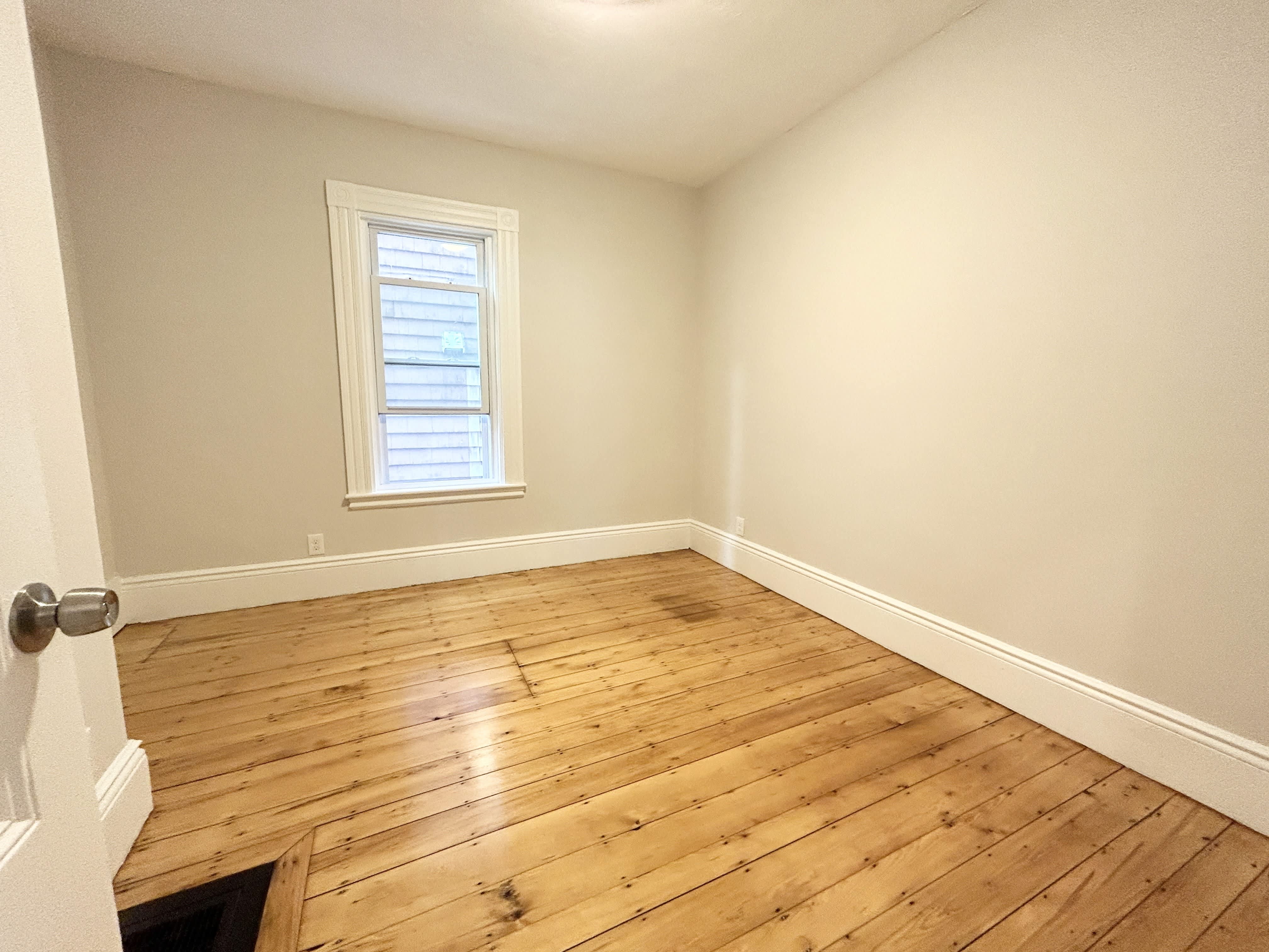 12 Buttonwood St – photo 4