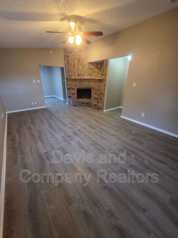 4422 Fairgate Dr – photo 4