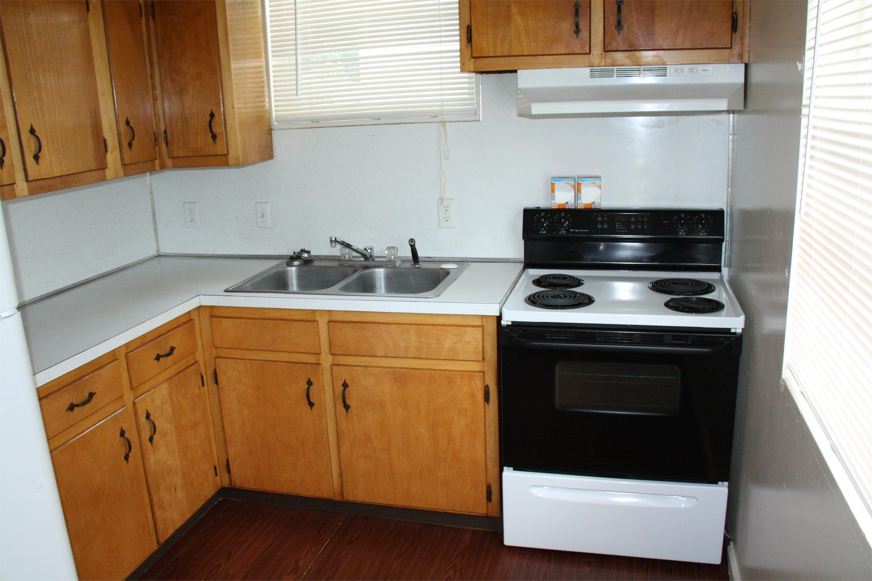 347 East Augusta Ave – photo 3