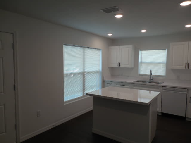 10311 Usher St – photo 3
