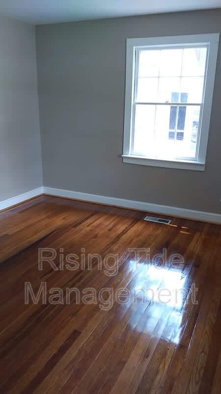 316 Wickstead Rd – photo 2