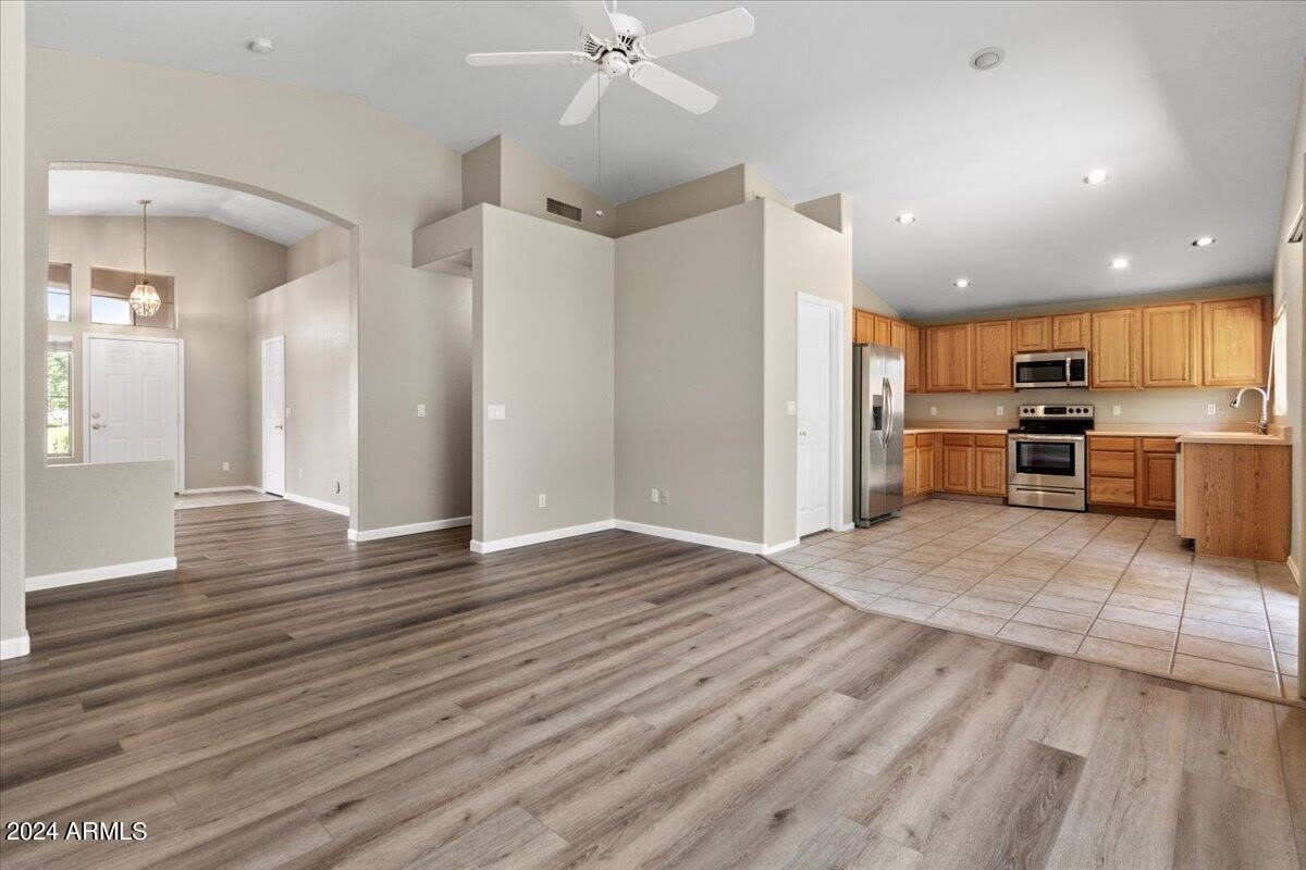 312 E Mesquite Street – photo 2