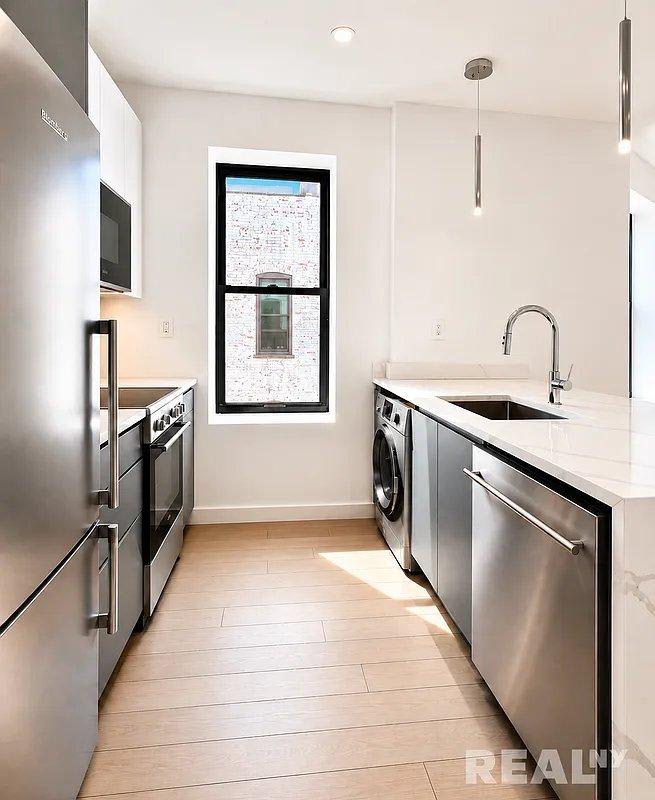 19 Wyckoff Street – photo 5