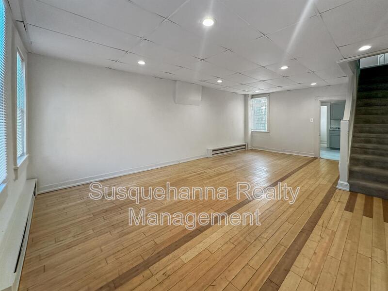 537 Woodward Street – photo 2