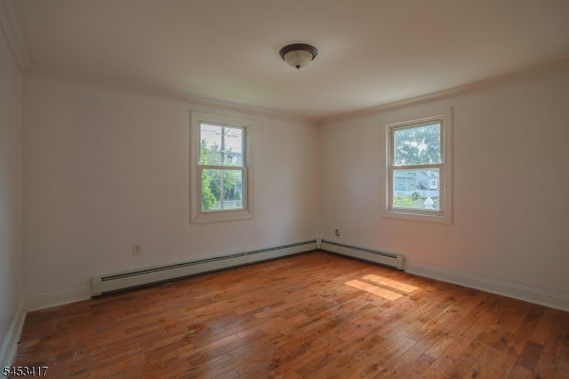 211 Bradford Ave – photo 3