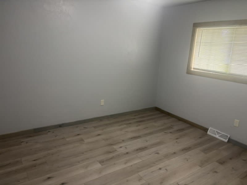 1433 Witzel Avenue 2 – photo 5