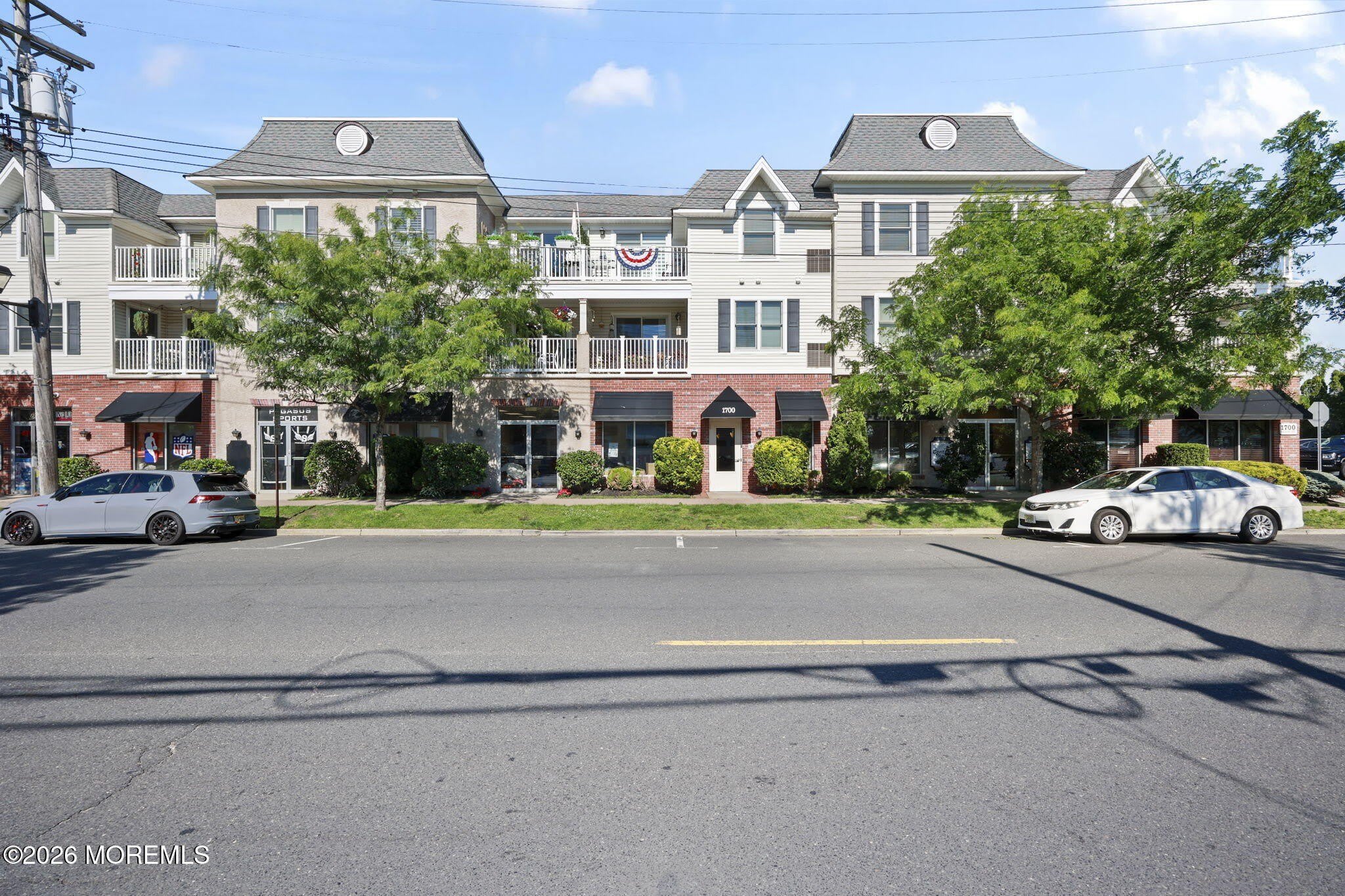1700 Main Street – photo 1