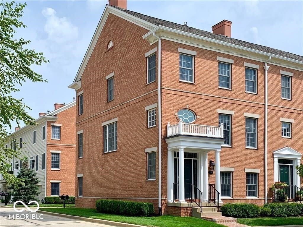 2076 Broughton Street – photo 1