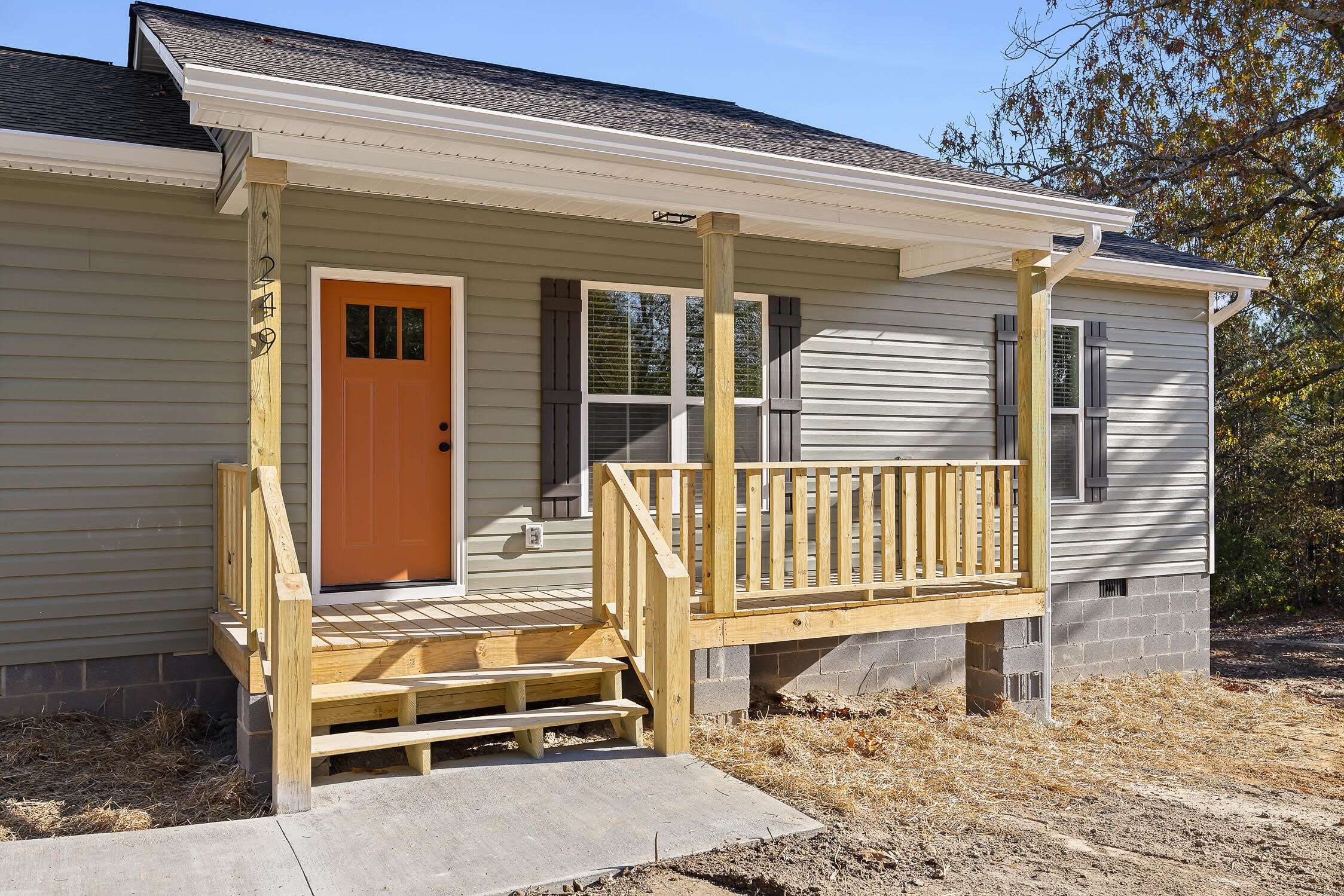249 Luffman Road – photo 4
