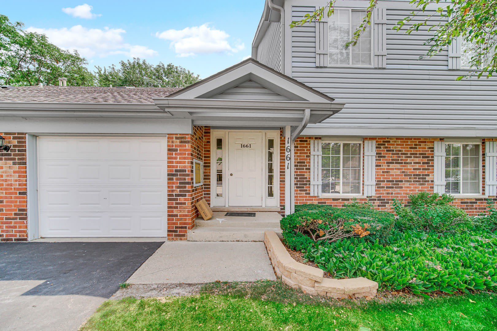 1661 Commodore Court – photo 1