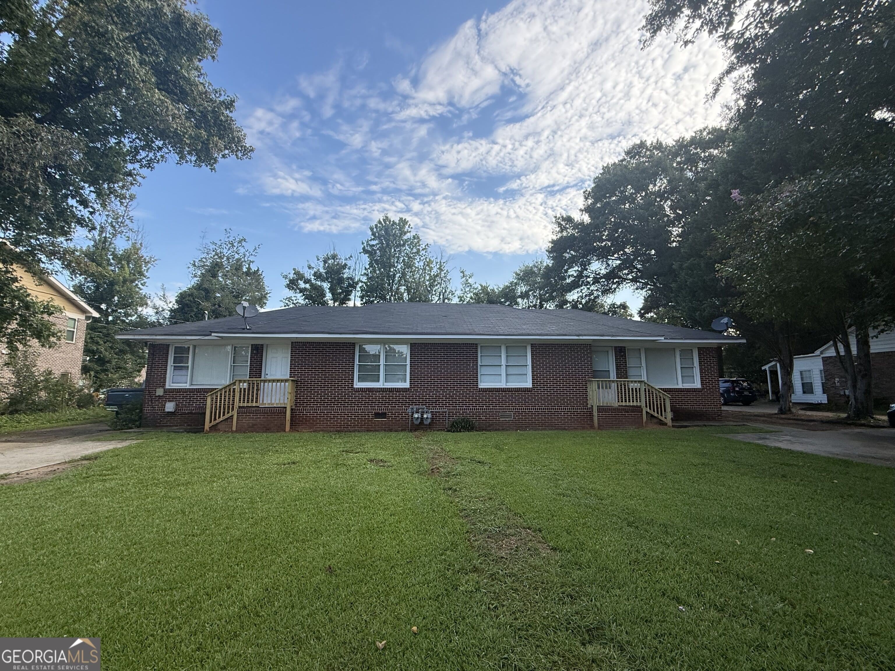 256 E Broad Street – photo 2