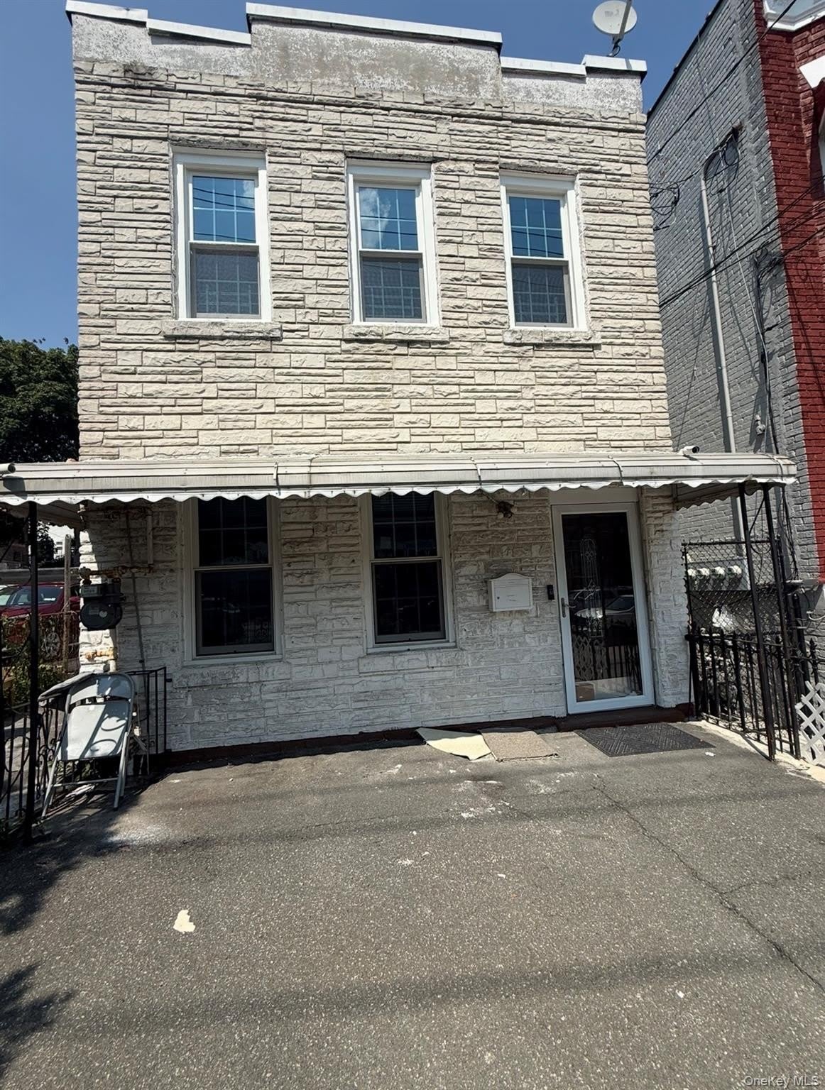 1041 E 216th Street – photo 1