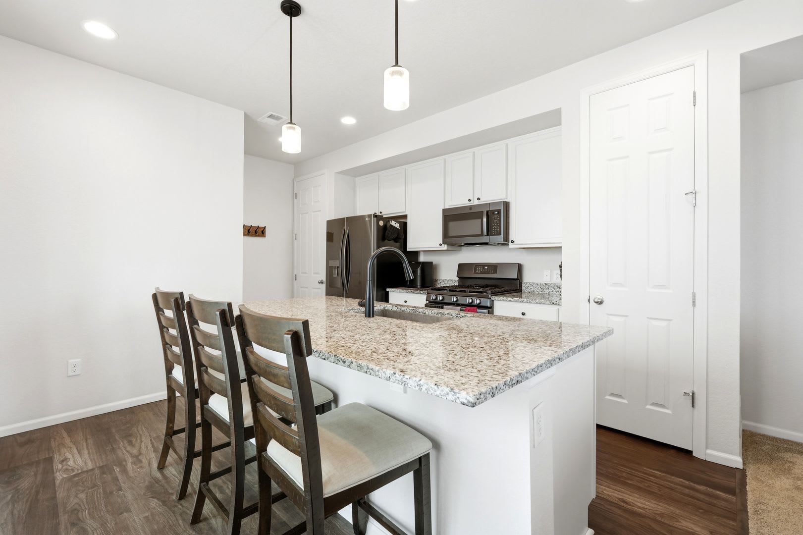 Beautiful Frederick Townhome with Two En-Suite Bedrooms & 2-Car Garage – photo 3