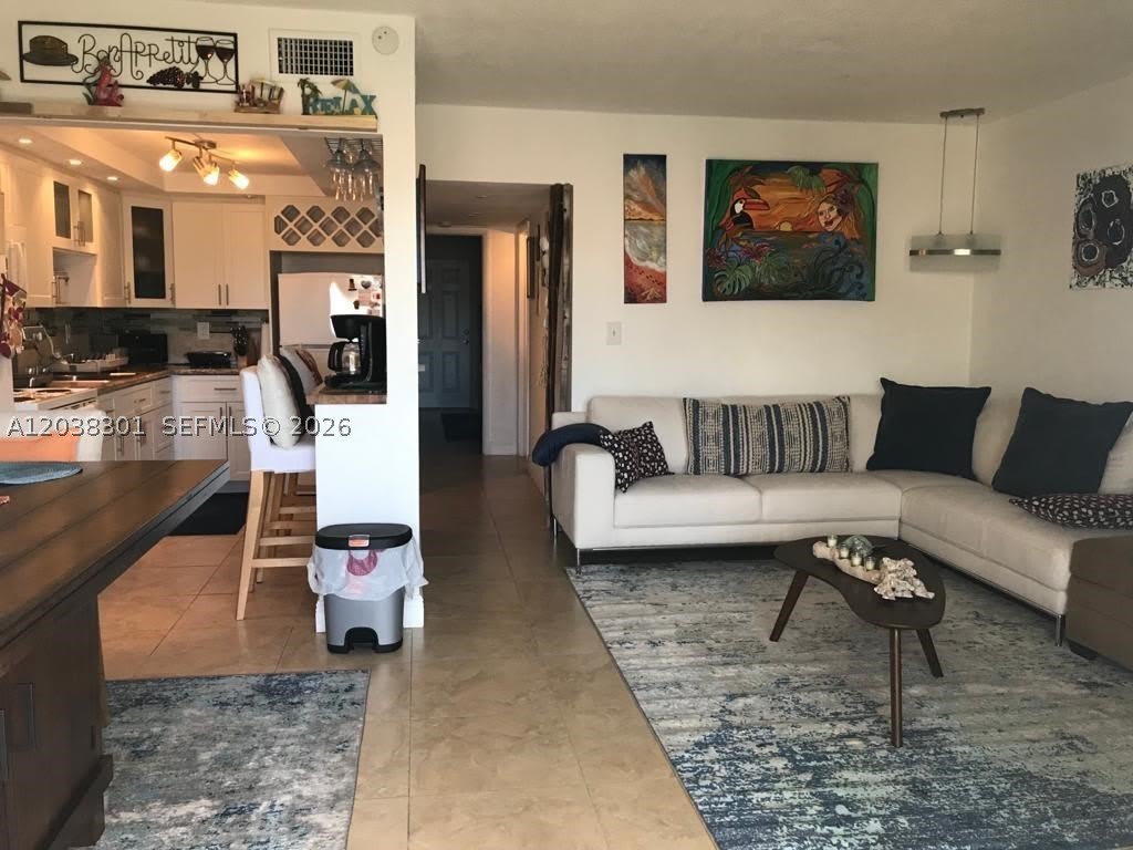 320 S Surf Rd – photo 5