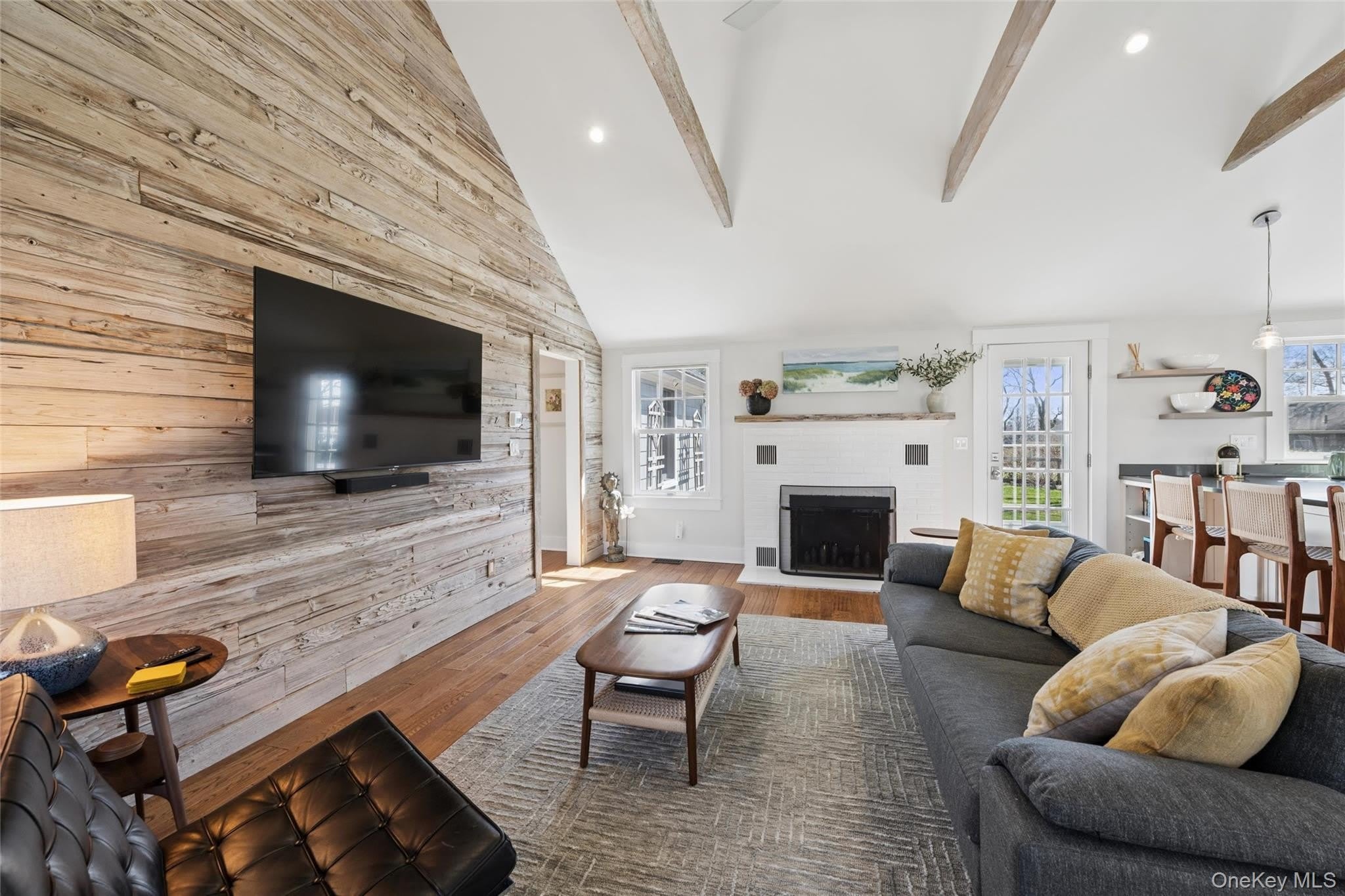 250 Oak Road – photo 2