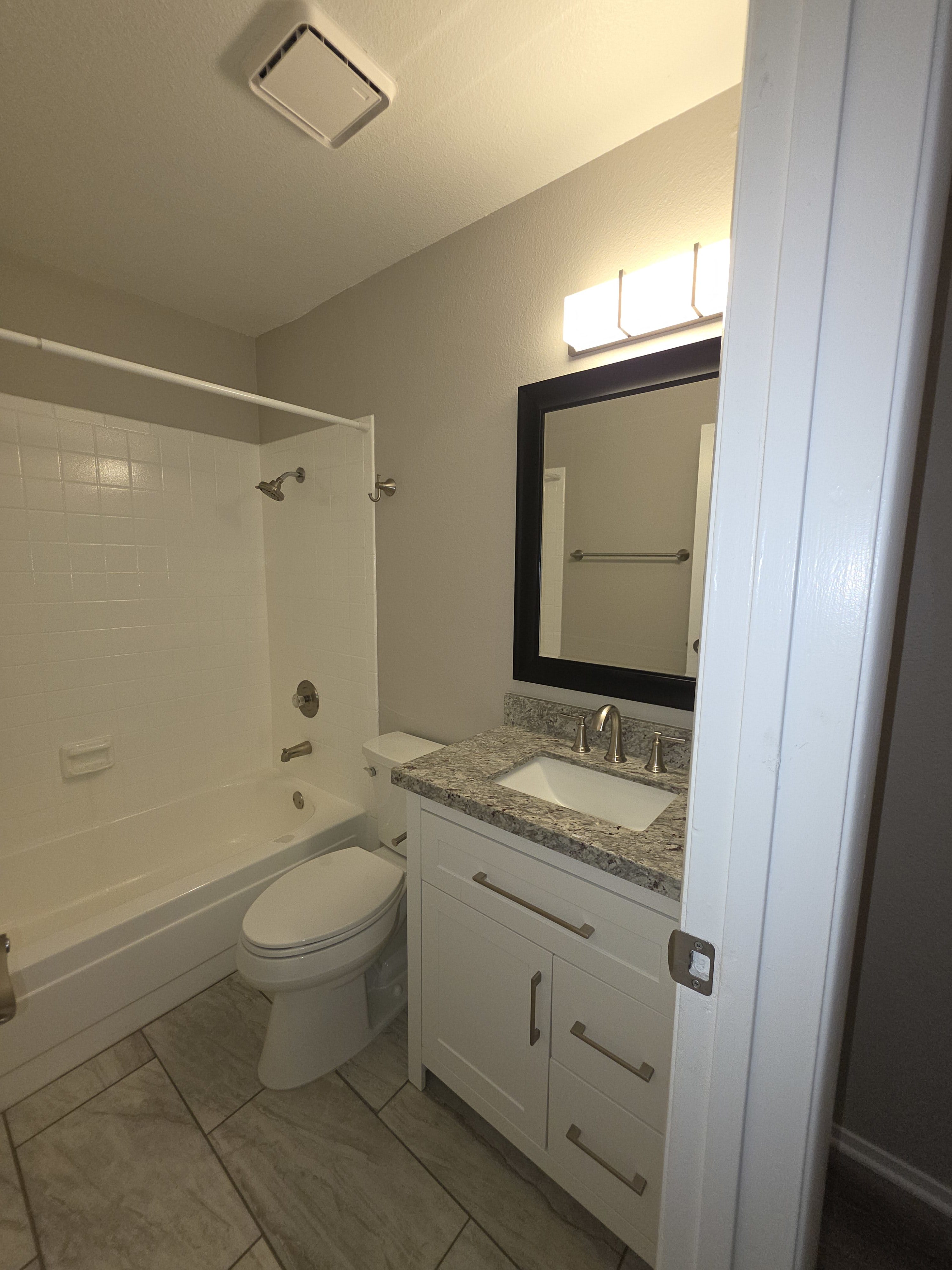 4193 Zavala Street – photo 3